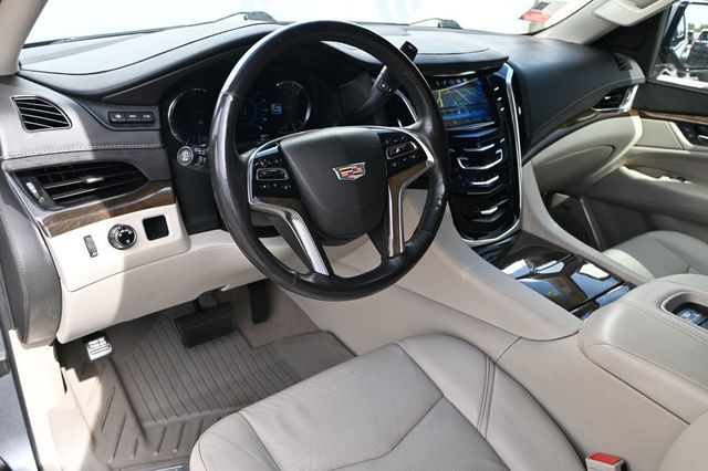 2019 Cadillac Escalade Luxury - 22989341 - 7