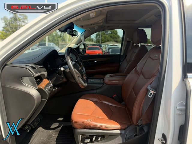 2019 Cadillac Escalade Luxury Sport Utility 4D - 23066952 - 11