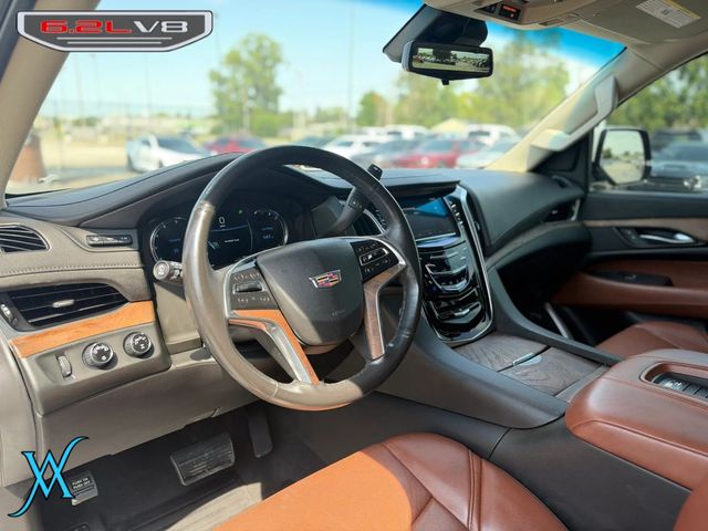 2019 Cadillac Escalade Luxury Sport Utility 4D - 23066952 - 12