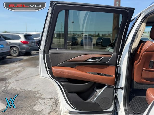 2019 Cadillac Escalade Luxury Sport Utility 4D - 23066952 - 14