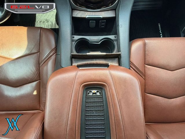 2019 Cadillac Escalade Luxury Sport Utility 4D - 23066952 - 29