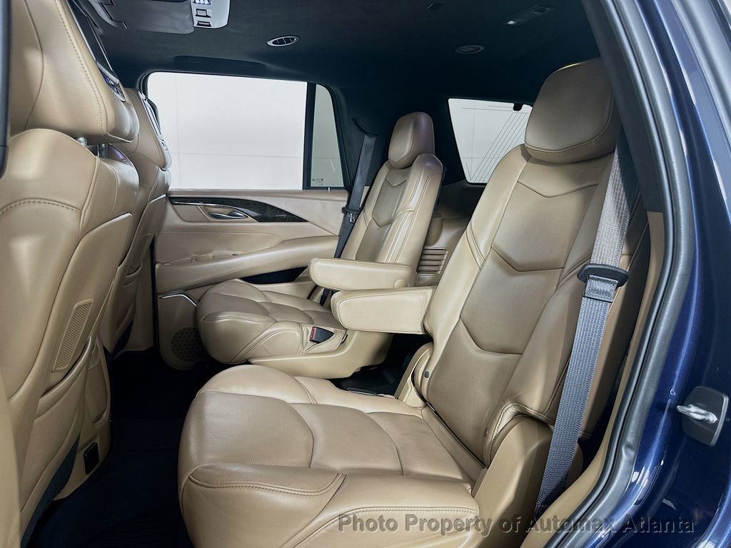 2019 Cadillac Escalade Platinum - 22541203 - 30