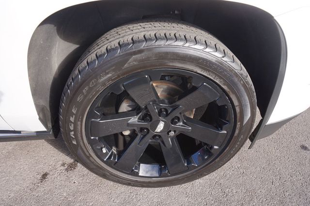 2019 Cadillac Escalade PLATINUM, 4X4, THIRD ROW SEATING, LEATHER SEATS, MOON ROOF - 22984705 - 17