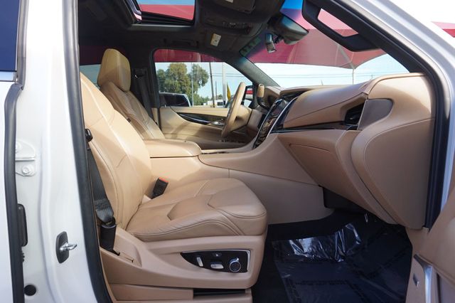 2019 Cadillac Escalade PLATINUM, 4X4, THIRD ROW SEATING, LEATHER SEATS, MOON ROOF - 22984705 - 22