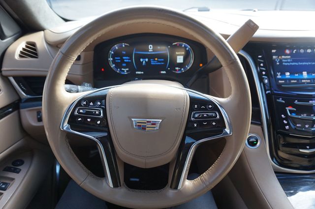 2019 Cadillac Escalade PLATINUM, 4X4, THIRD ROW SEATING, LEATHER SEATS, MOON ROOF - 22984705 - 30