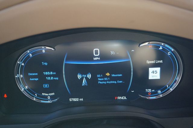 2019 Cadillac Escalade PLATINUM, 4X4, THIRD ROW SEATING, LEATHER SEATS, MOON ROOF - 22984705 - 31