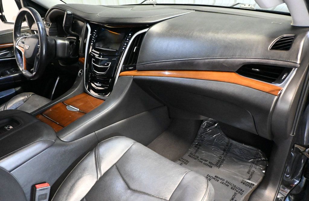 Cadillac Escalade photo 10