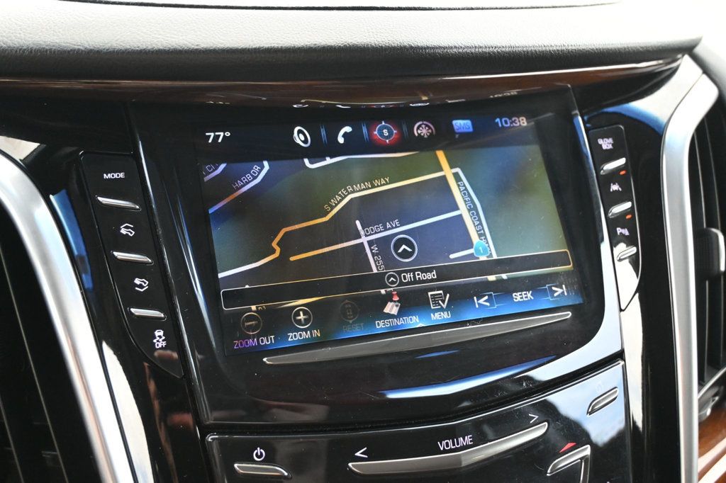 Cadillac Escalade photo 13