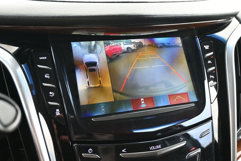 Cadillac Escalade photo 14