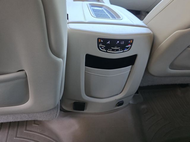 2019 Cadillac Escalade ESV 2WD 4dr Luxury - 23094461 - 9