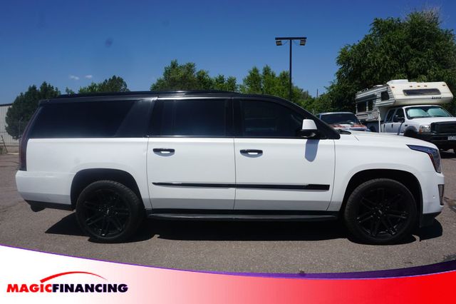 2019 Cadillac Escalade ESV AWD Luxury's photo