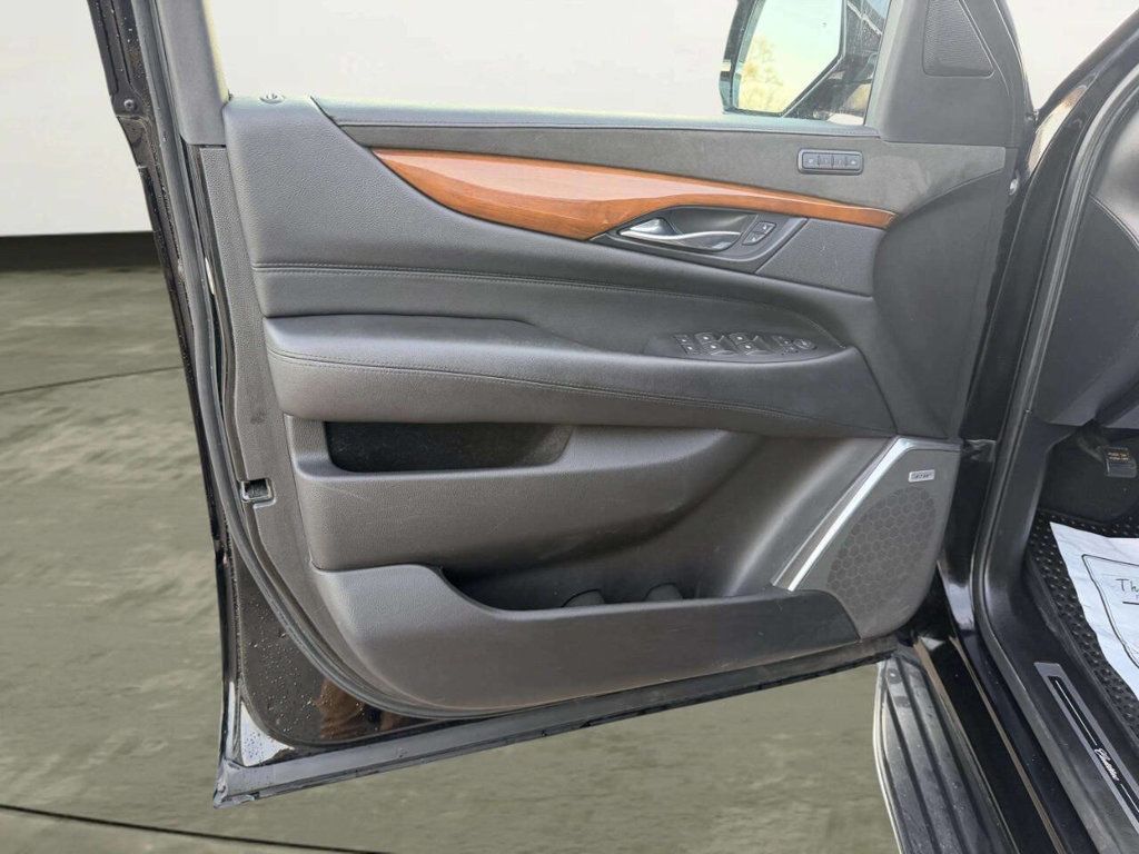 2019 Cadillac Escalade ESV 4WD 4dr Luxury - 23010041 - 13