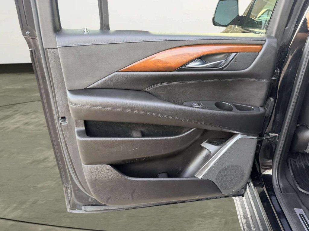 2019 Cadillac Escalade ESV 4WD 4dr Luxury - 23010041 - 20