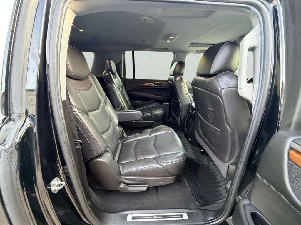 2019 Cadillac Escalade ESV 4WD 4dr Luxury - 23010041 - 24