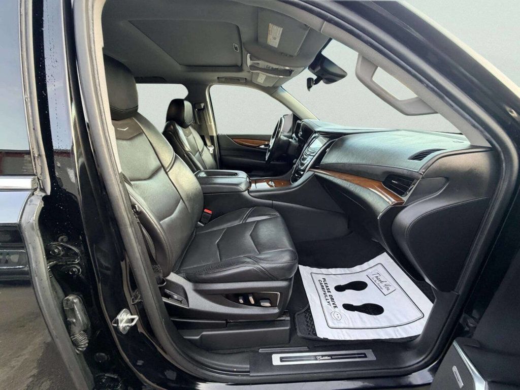 2019 Cadillac Escalade ESV 4WD 4dr Luxury - 23010041 - 30