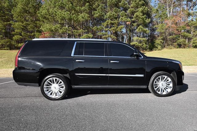 2019 Cadillac Escalade ESV Platinum photo 5