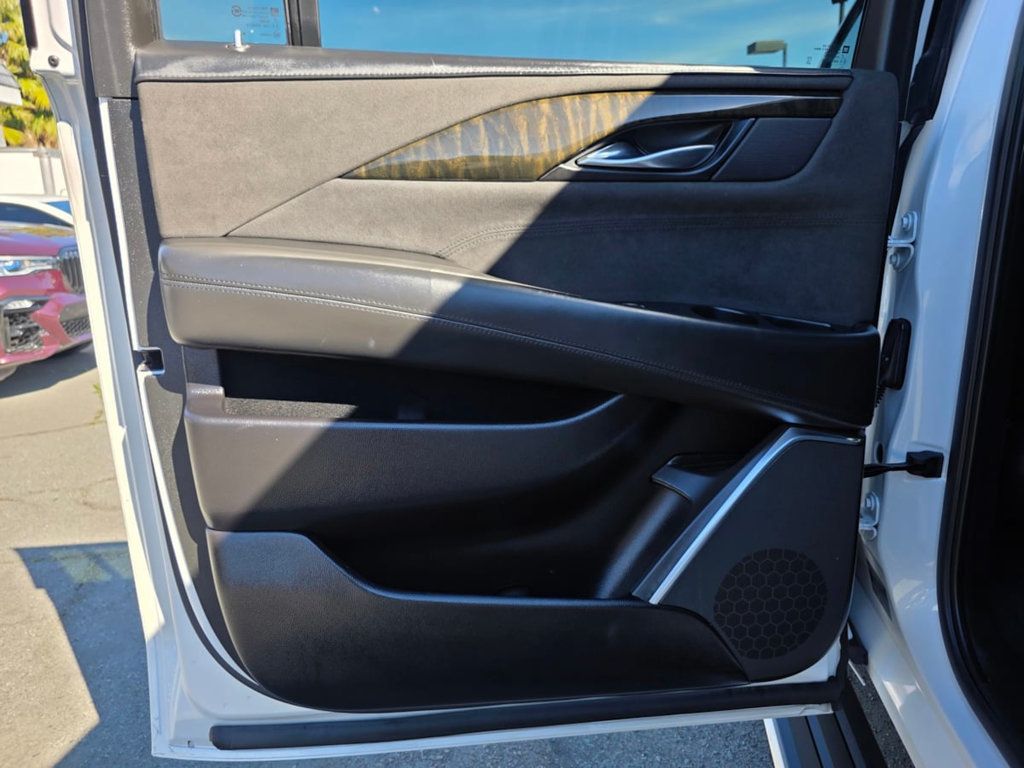 2019 Cadillac Escalade ESV 4WD 4dr Platinum - 22974401 - 26