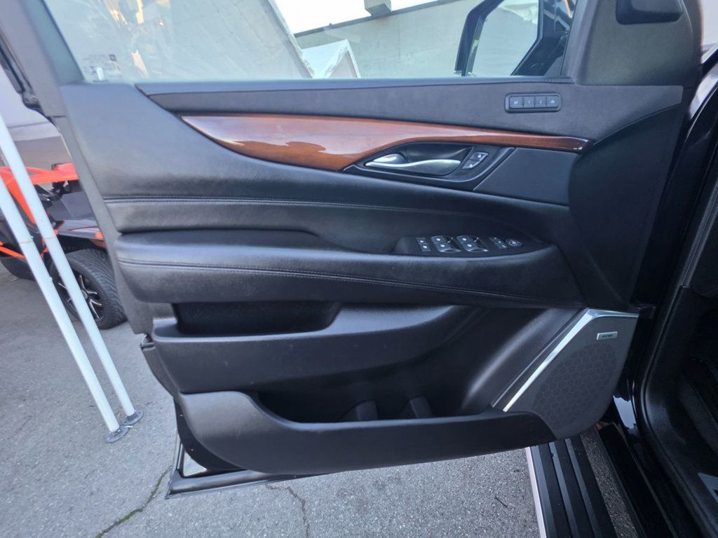 2019 Cadillac Escalade ESV 4WD 4dr Premium Luxury - 22951924 - 10