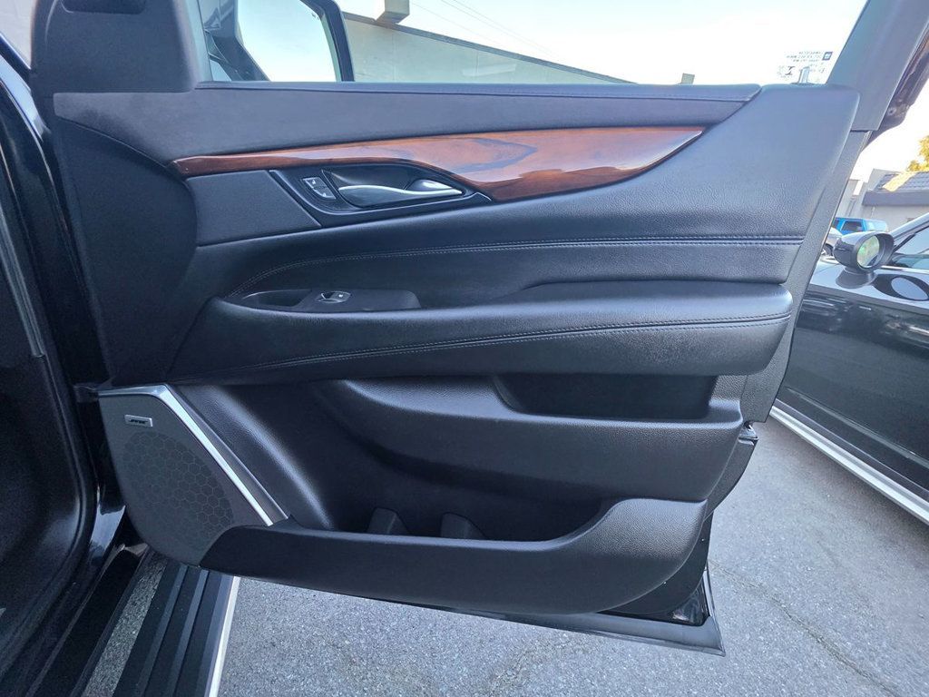 2019 Cadillac Escalade ESV 4WD 4dr Premium Luxury - 22951924 - 30