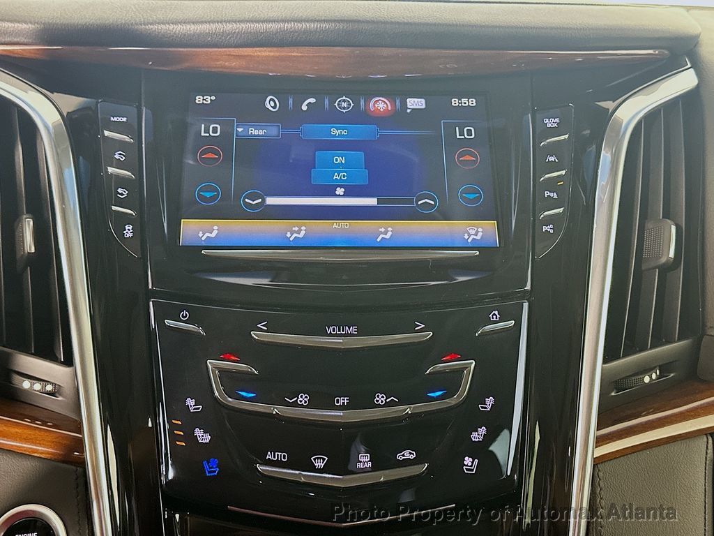 2019 Cadillac Escalade ESV Luxury - 22535387 - 15