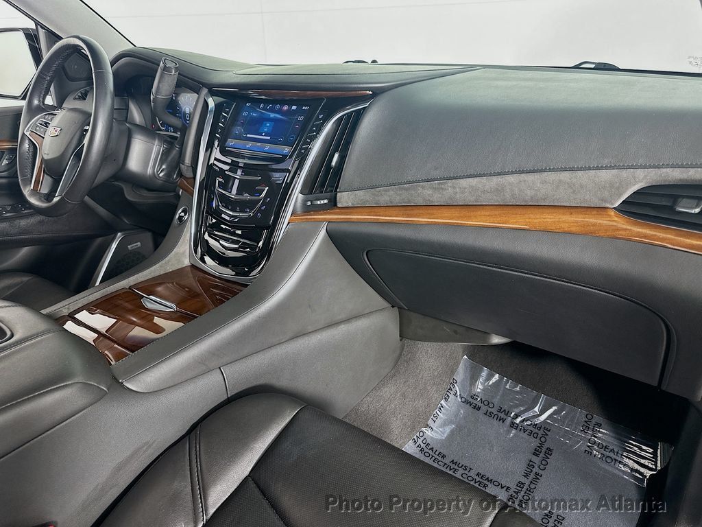 2019 Cadillac Escalade ESV Luxury - 22535387 - 38