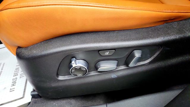 2019 Cadillac XT4 4dr Premium Luxury w/ Comfort & Technology Preferred Package - 23031123 - 11