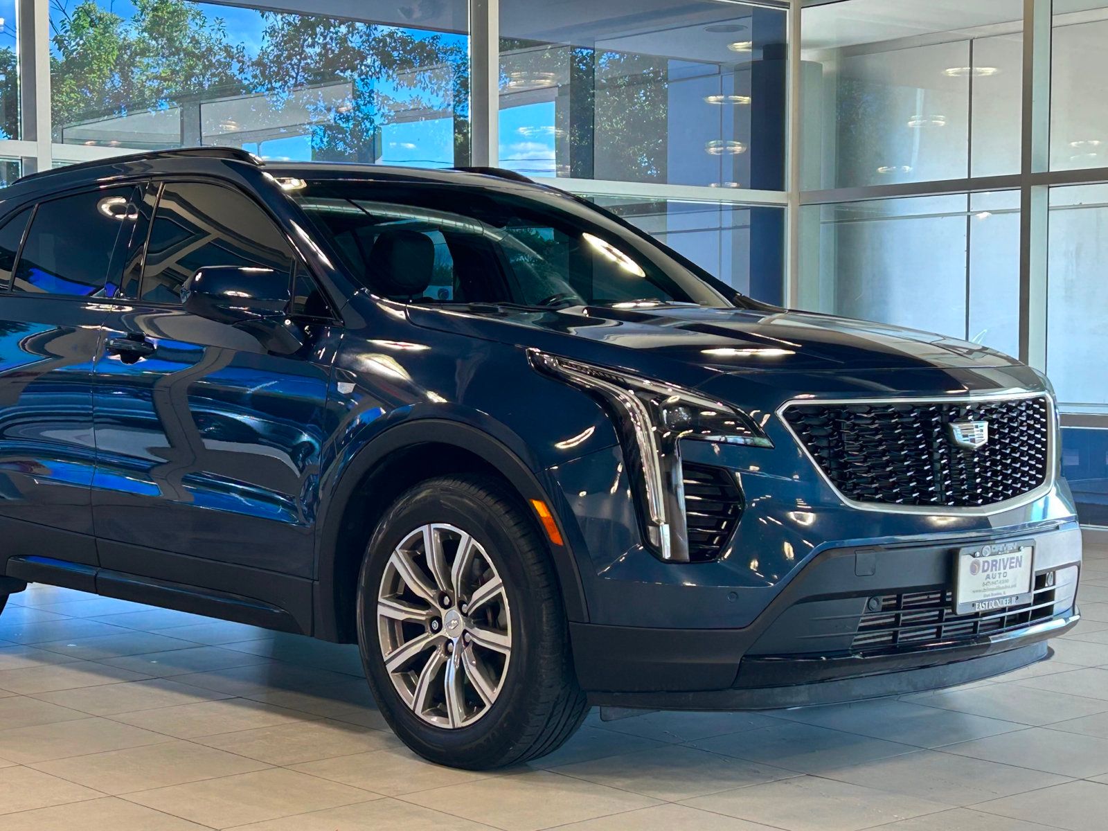 2019 Cadillac XT4 Sport photo 3