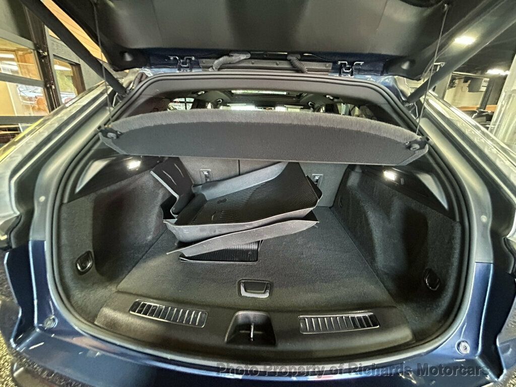 2019 Cadillac XT4 AWD 4dr Sport - 23046936 - 19