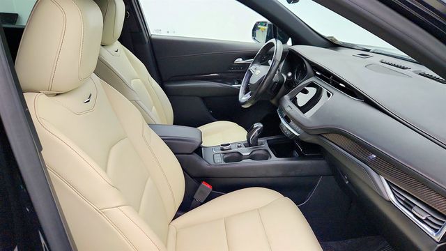 2019 Cadillac XT4 AWD 4dr Sport w/ Cold Weather & Driver Awareness Packages - 22993450 - 23