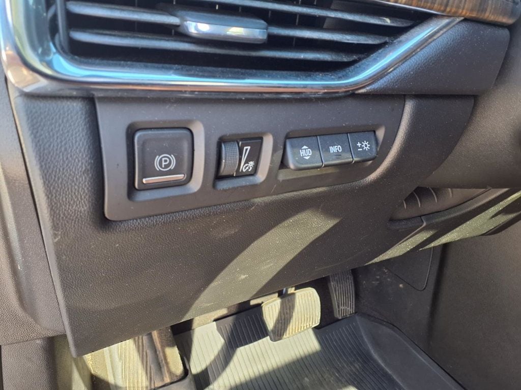 Cadillac XT4 photo 17