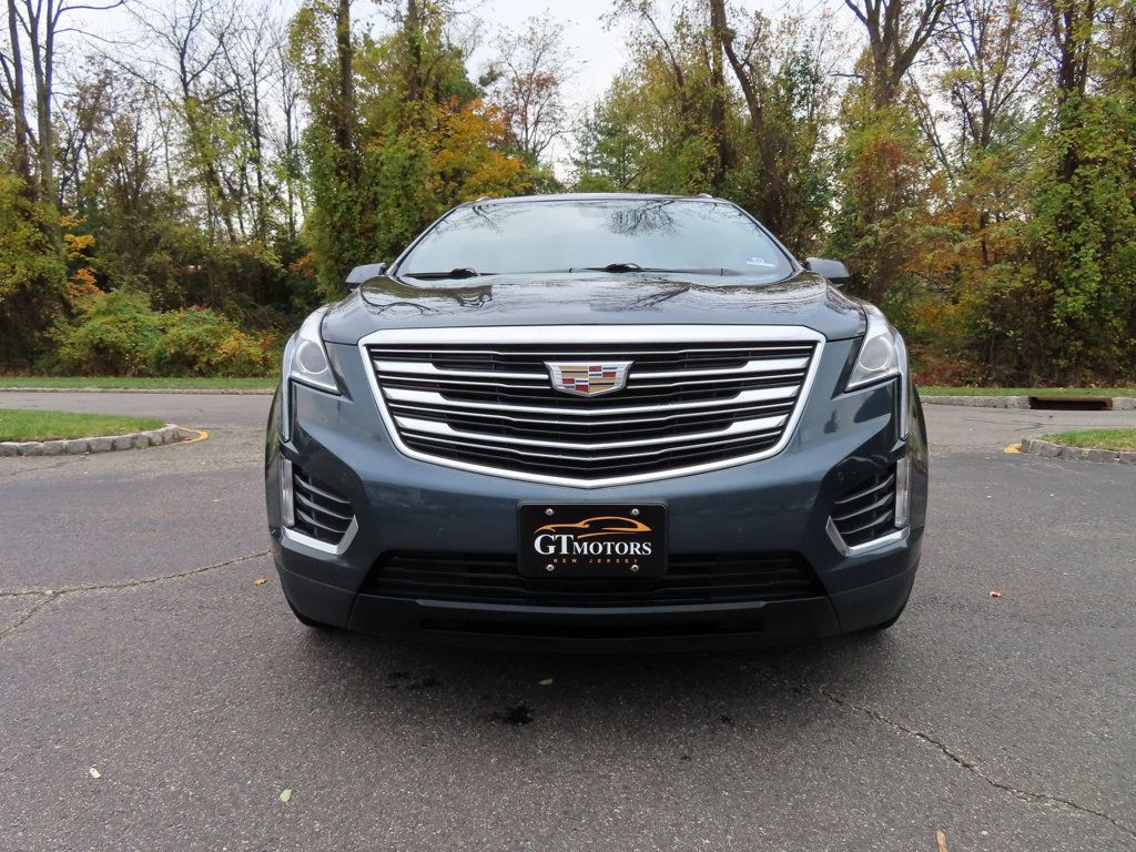 2019 Cadillac XT5 Luxury photo 2