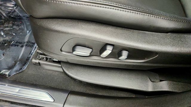 2019 Cadillac XT5 AWD 4dr Luxury with CUE Navigation & LED Headlamps - 22965593 - 11