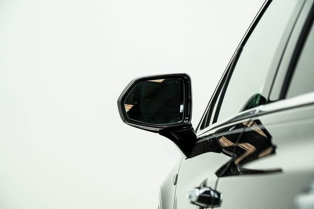 2019 Cadillac XT5 AWD 4dr Premium Luxury - 23010836 - 13