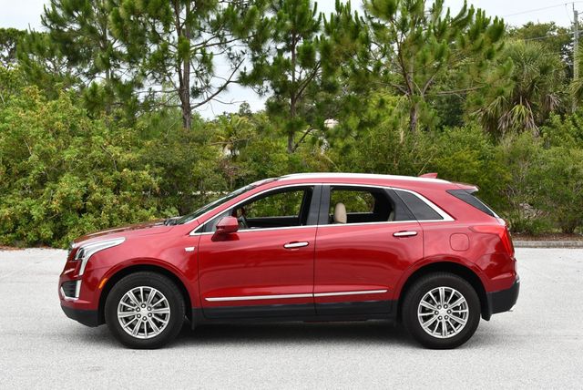 2019 Cadillac XT5 FWD 4 Door Luxury W/Blind Zone Alert and Rear Vision Camera - 23033423 - 22