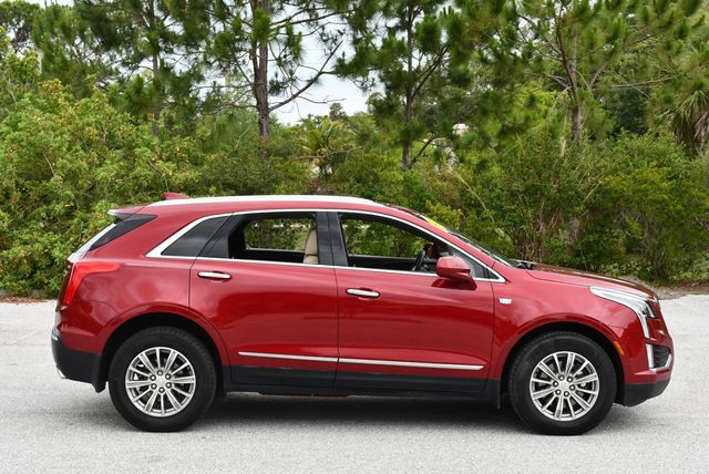 2019 Cadillac XT5 FWD 4 Door Luxury W/Blind Zone Alert and Rear Vision Camera - 23033423 - 29