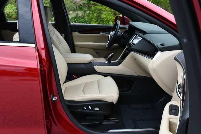 2019 Cadillac XT5 FWD 4 Door Luxury W/Blind Zone Alert and Rear Vision Camera - 23033423 - 42
