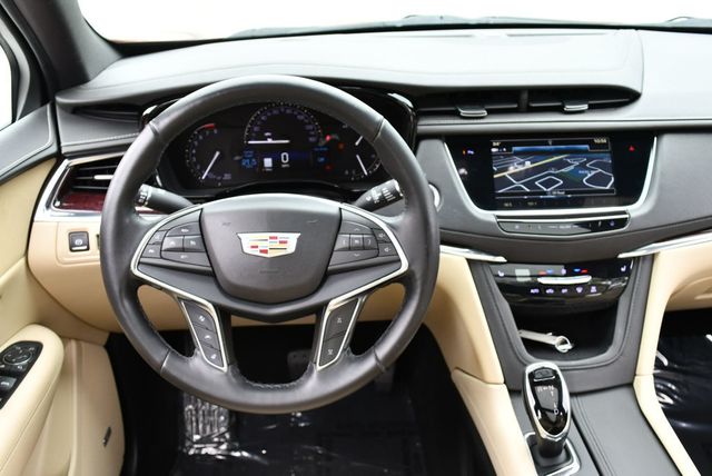 2019 Cadillac XT5 FWD 4 Door Luxury W/Blind Zone Alert and Rear Vision Camera - 23033423 - 44