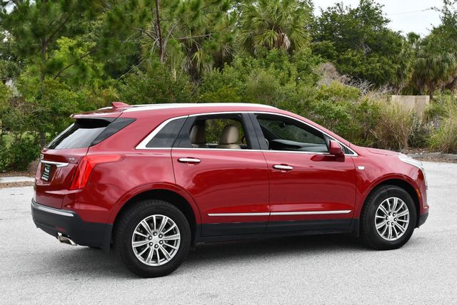 2019 Cadillac XT5 FWD 4 Door Luxury W/Blind Zone Alert and Rear Vision Camera - 23033423 - 5