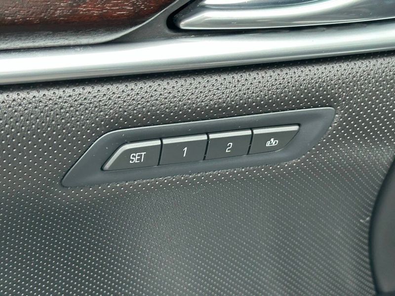 2019 Cadillac XTS 4dr Sedan Luxury AWD - 22891530 - 13