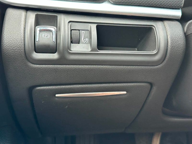 2019 Cadillac XTS 4dr Sedan Luxury AWD - 22891530 - 35