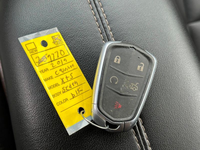 2019 Cadillac XTS 4dr Sedan Luxury AWD - 22891530 - 50