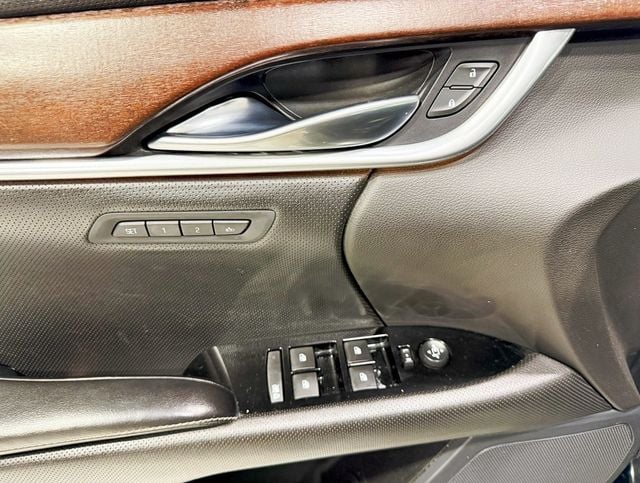 2019 Cadillac XTS 4dr Sedan Luxury FWD - 22927624 - 23