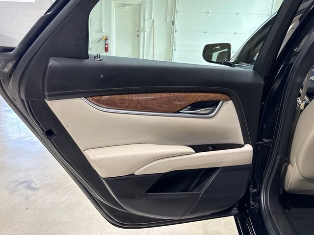 2019 Cadillac XTS 4dr Sedan Luxury FWD - 23047064 - 22