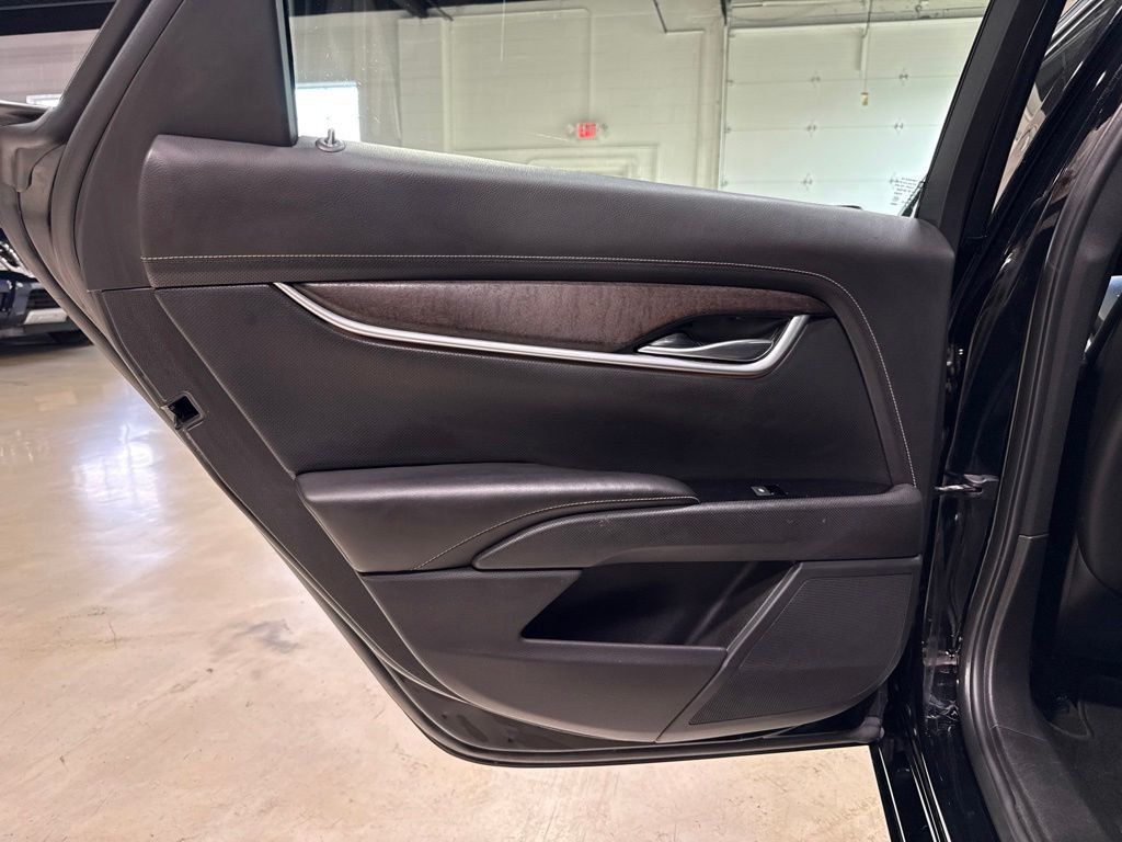 2019 Cadillac XTS 4dr Sedan Luxury FWD - 23066845 - 24