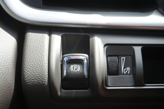 2019 Cadillac XTS LUXURY, LOW MILES, PREMIUM WHEELS, PANO MOON ROOF, LEATHER SEATS - 23067288 - 24