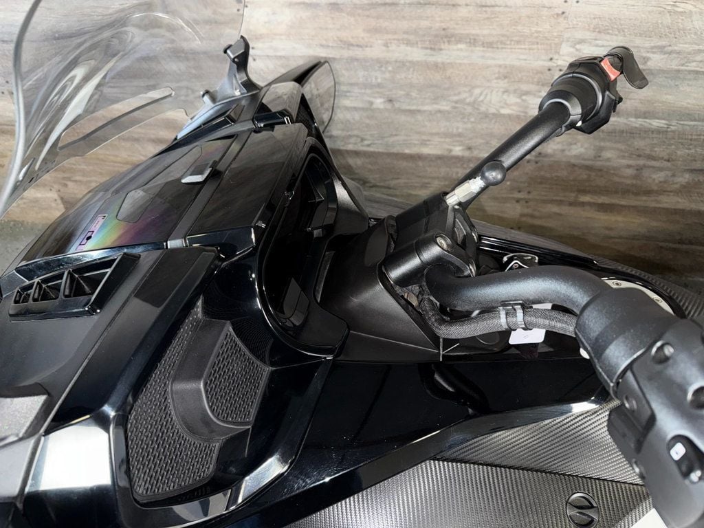 2019 Can-Am Spyder F3-T SE6 SUPER CLEAN! - 22936822 - 13