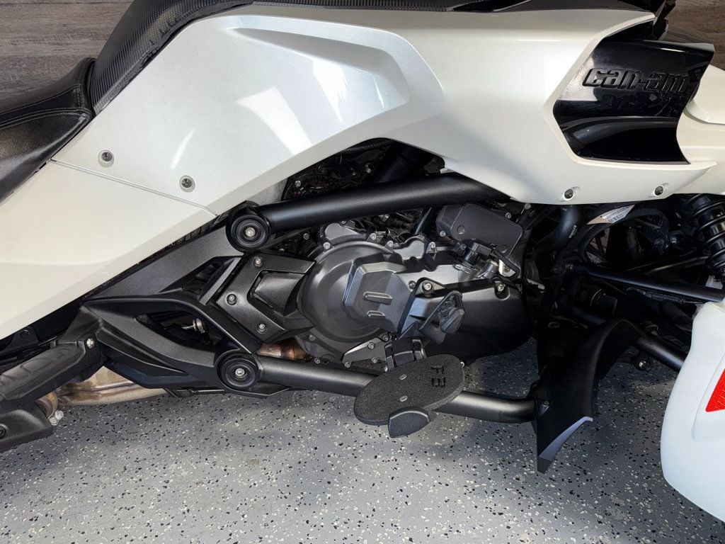 2019 Can-Am Spyder F3-T SE6 SUPER CLEAN! - 22936822 - 5