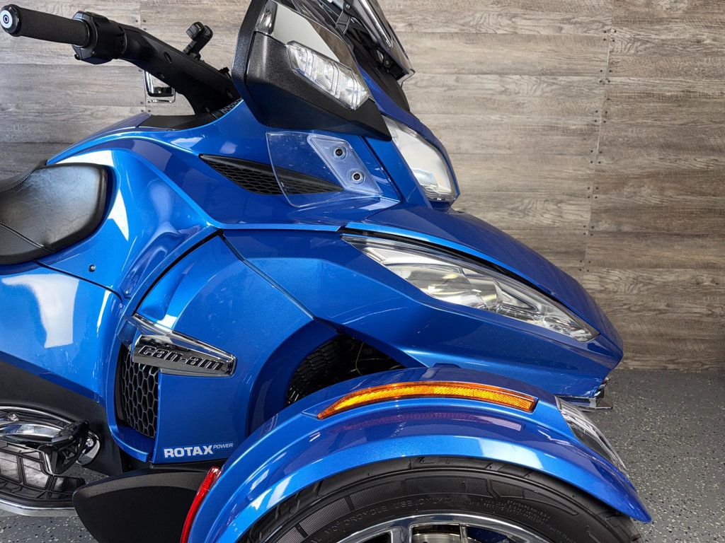 2019 Can-Am Spyder RT Limited SE6 SUPER CLEAN! - 22964930 - 3