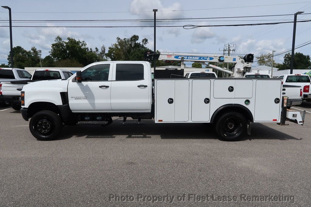 2019 Chevrolet 5500HD Diesel Silverado 5500HD 4WD Crew Cab Utility Auto Crane - 22592558 - 1