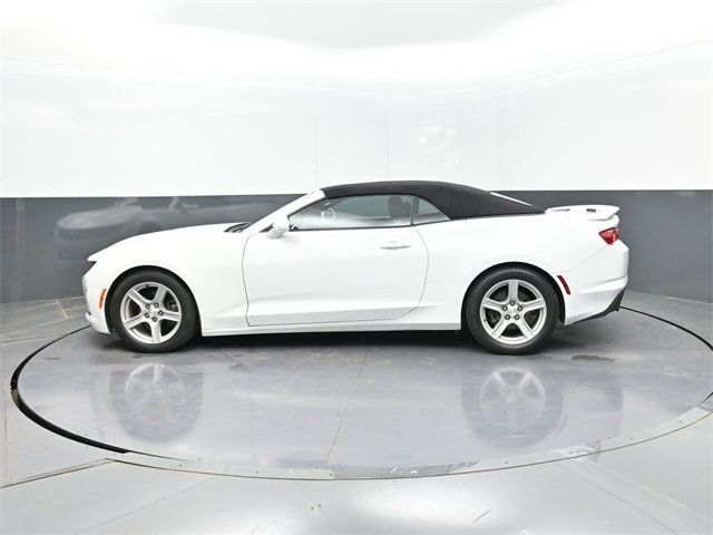 2019 Chevrolet Camaro 1LT photo 2
